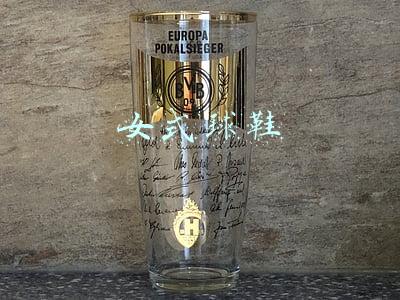 女式球鞋多少钱一双(打造摩登时尚穿搭，女士运动鞋推荐)