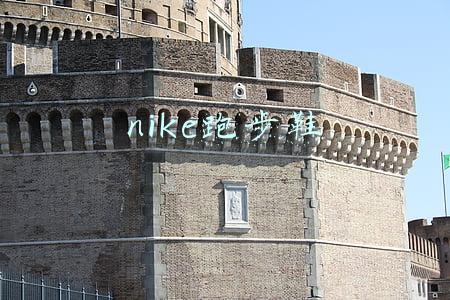 nike跑步鞋哪个系列好(Nike最值得买的8双跑鞋盘点（绝对没有广告）)