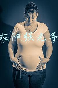 小太阳强光手电筒专用电池(小巧易携，性能出色！在路上X4M直充21700小筒体验)