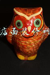 店面装修网红标语(柳州一装修中的门面挂出“标语式招牌”，引得城管来“捧场”)