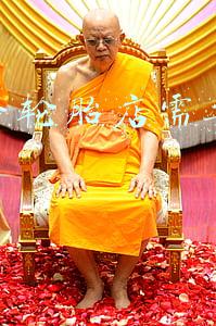 如今开家轮胎店挣钱么（县城，4.8W辆车左右，小车为主）_开个轮胎店一年能赚多少钱