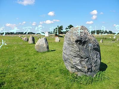 存十万定期三年利息多少(存款利率上限迎调整，10万元三年定存少赚1050元！业内人士：对储户几乎没有影响)