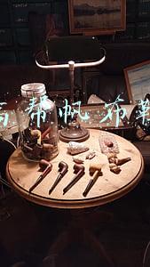 匡威高帮帆布鞋穿法