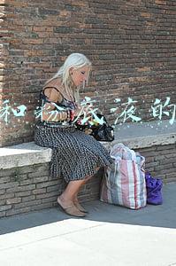 气垫和粉底液的区别