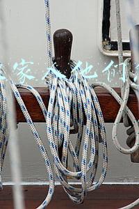 抖音如果有1万个粉丝能赚钱吗?有收益吗?具体是怎么赚钱呀?-抖音里的人怎么赚钱
