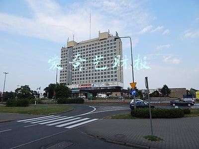 爱奇艺2020财年总营收达297亿元，疫情下内容缺失导致会员小幅下降(爱奇艺财报2020)