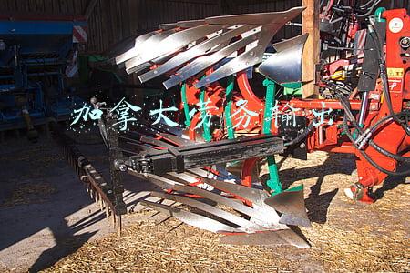 加拿大劳务输出中介费(为什么每年那么多出国劳务人员被骗中介费，出国打工被卖猪仔)